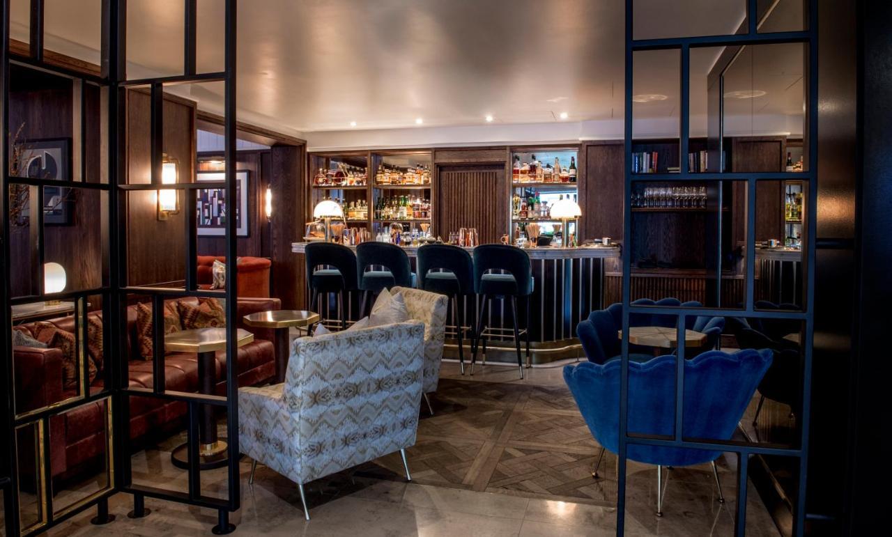 فندق ذا ماريليبون لندن المظهر الخارجي الصورة The bar at the hotel