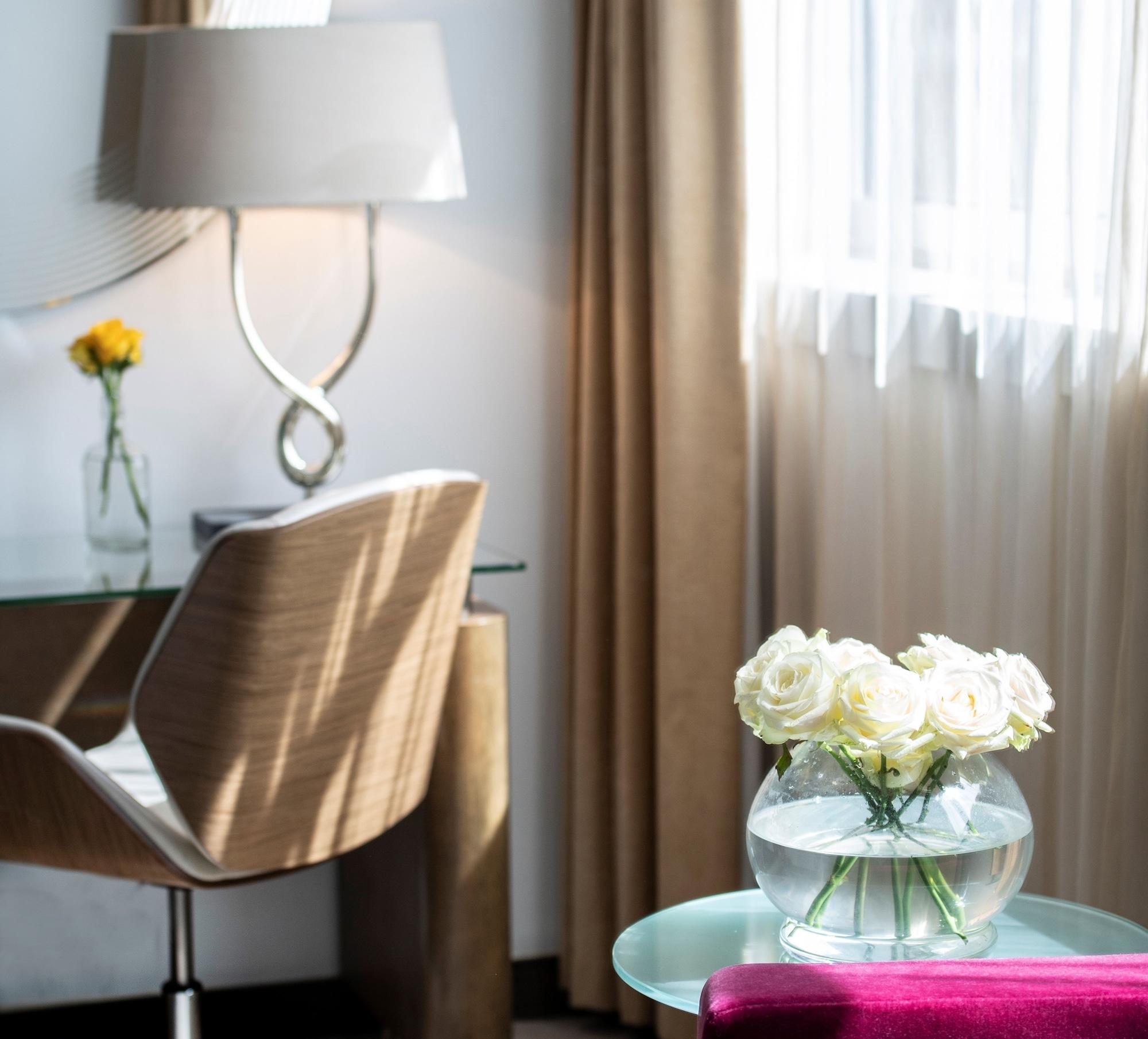 فندق ذا ماريليبون لندن المظهر الخارجي الصورة A room at the hotel