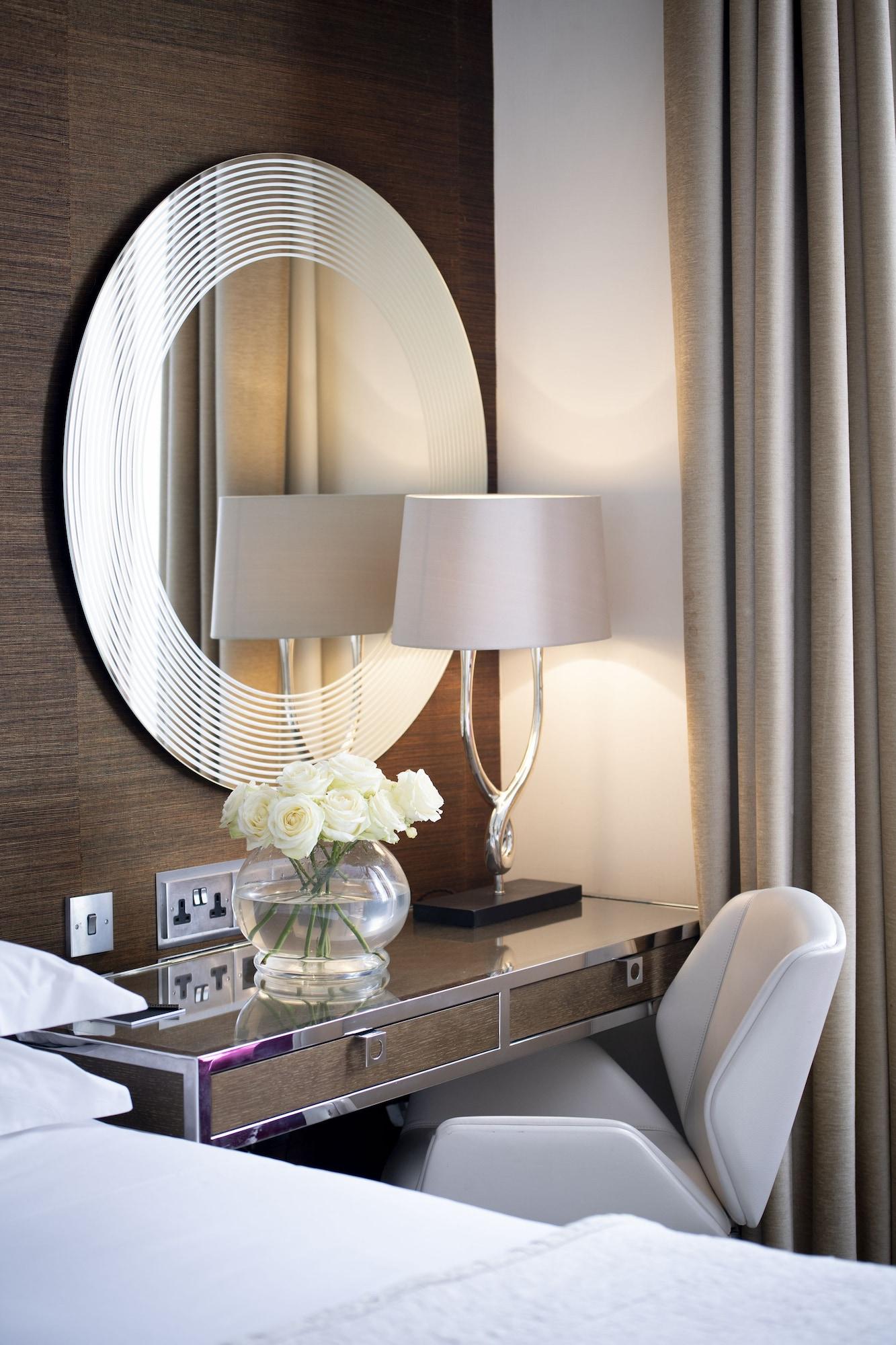 فندق ذا ماريليبون لندن المظهر الخارجي الصورة A table lamp