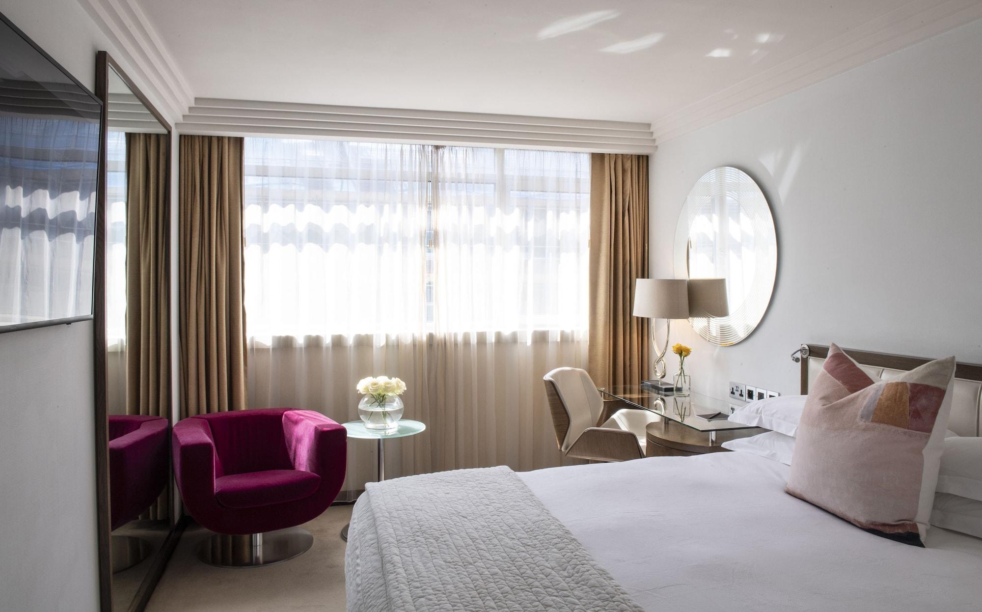 فندق ذا ماريليبون لندن المظهر الخارجي الصورة A room at the hotel