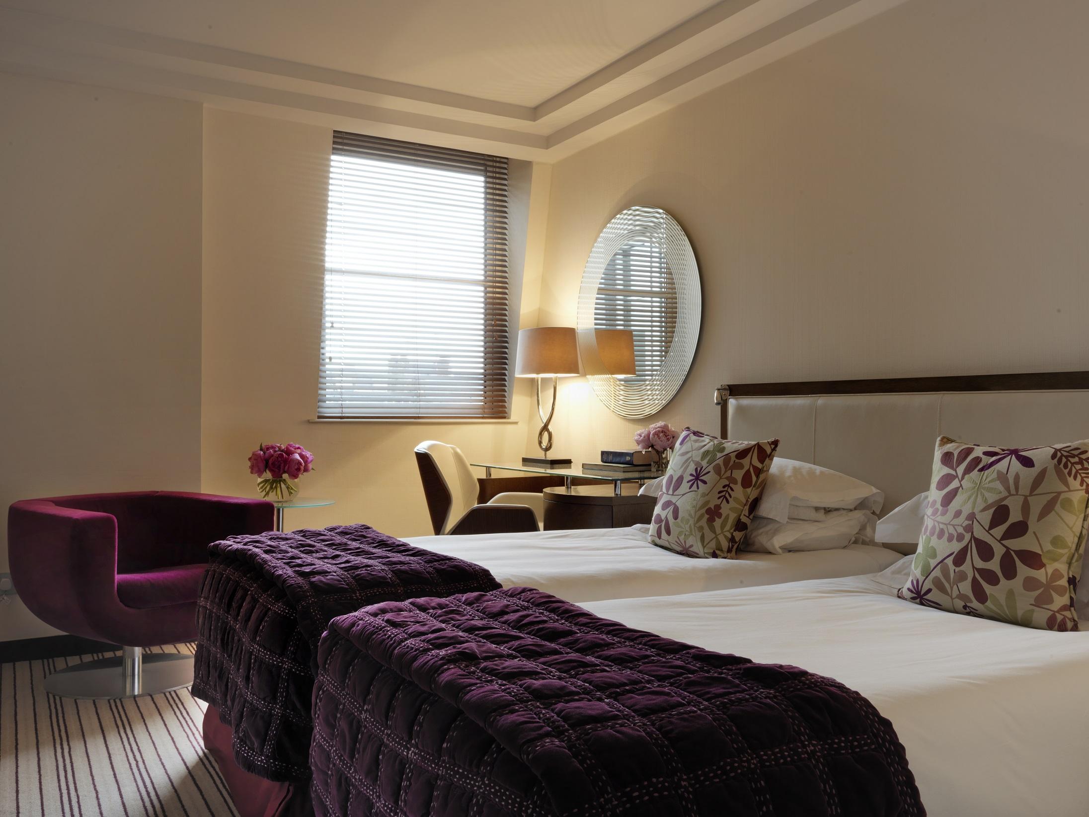 فندق ذا ماريليبون لندن المظهر الخارجي الصورة A room at the hotel